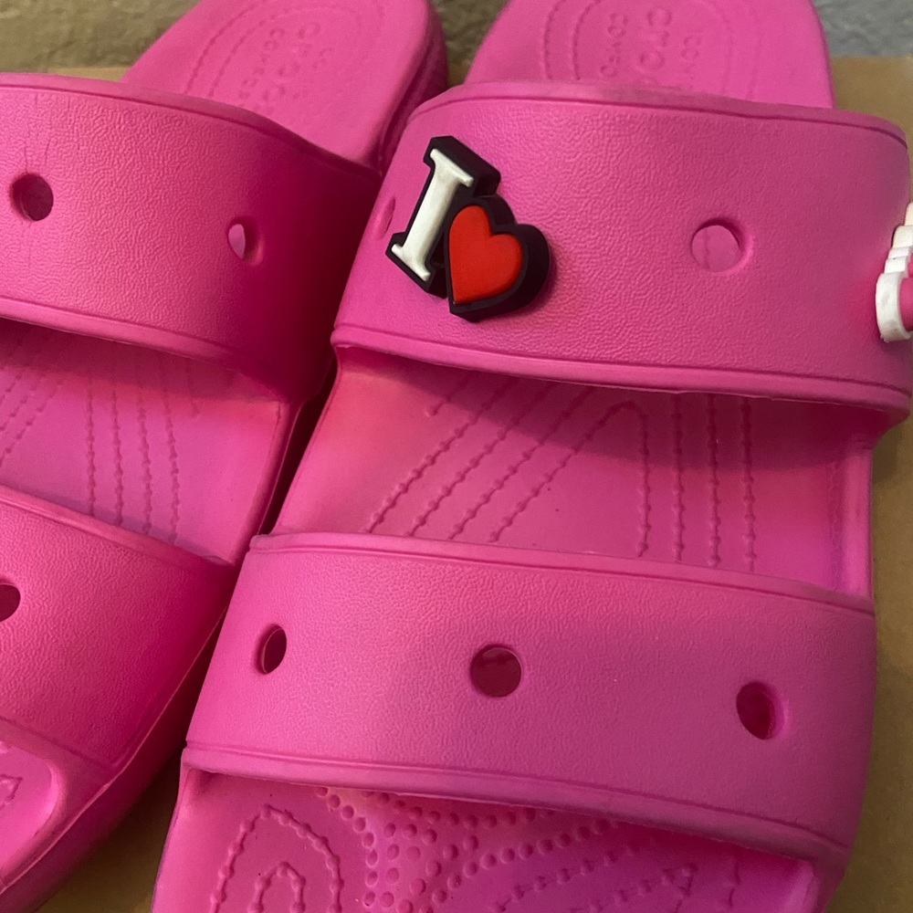 Pink crocs - Picture 3 of 3